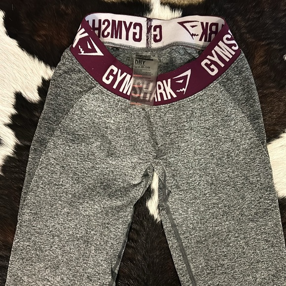 Gymshark 2 pc Set! - Picture 7 of 9